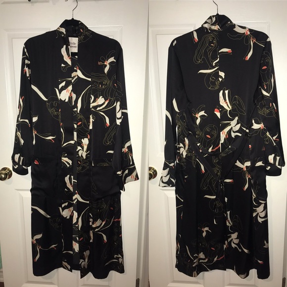 Aritzia Little Moon Jacket / Robe